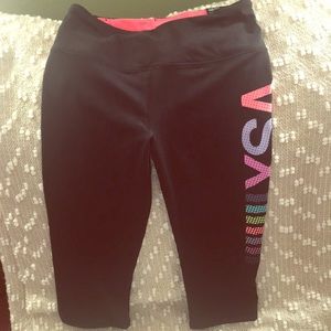 Victoria’s Secret Knockout Crop Leggings